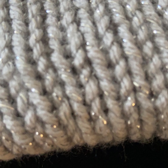 New handmade knitted winter hat 🧶❄️ - Picture 4 of 5